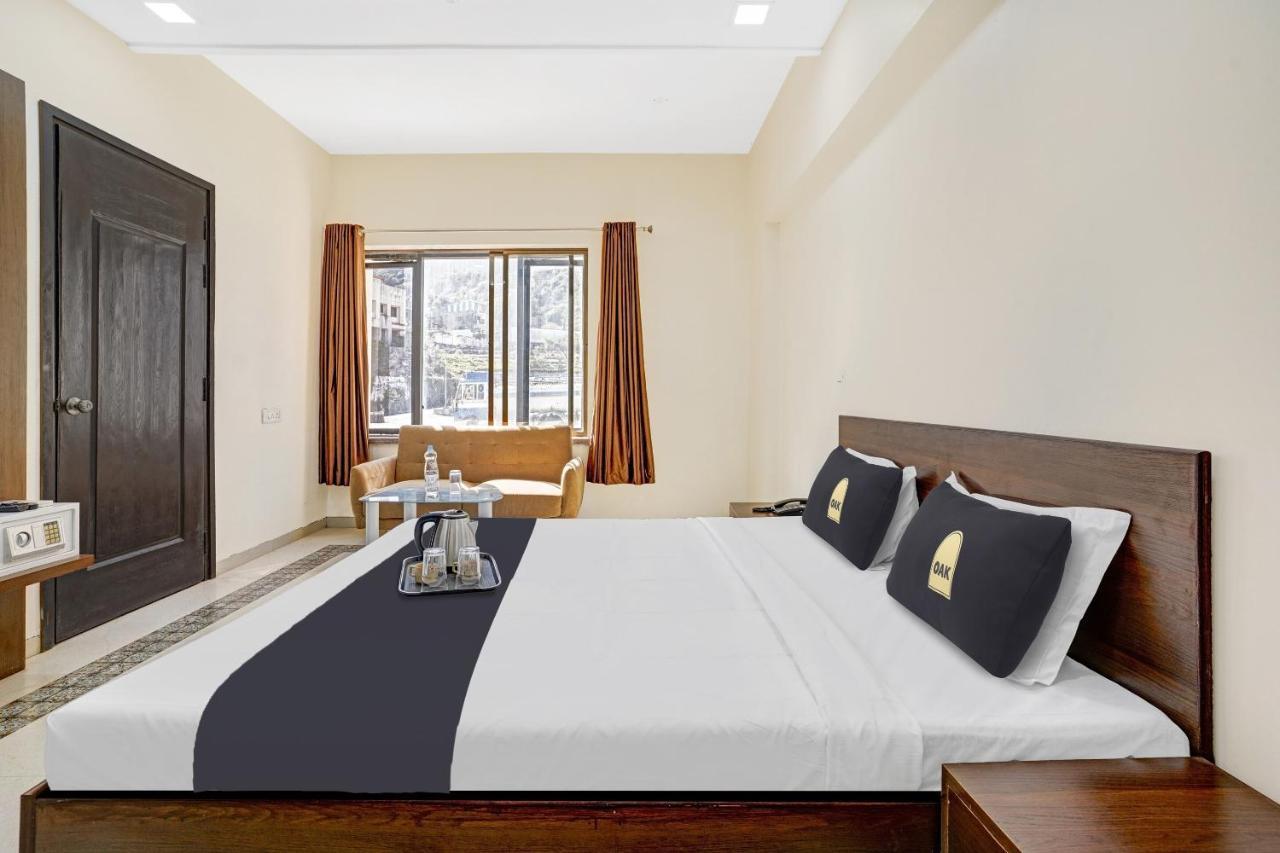 Townhouse Oak Hotel Rama Насик Экстерьер фото