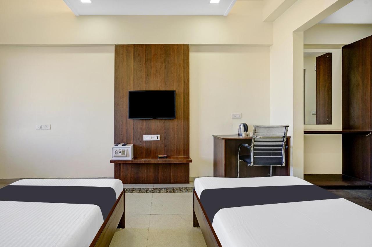 Townhouse Oak Hotel Rama Насик Экстерьер фото