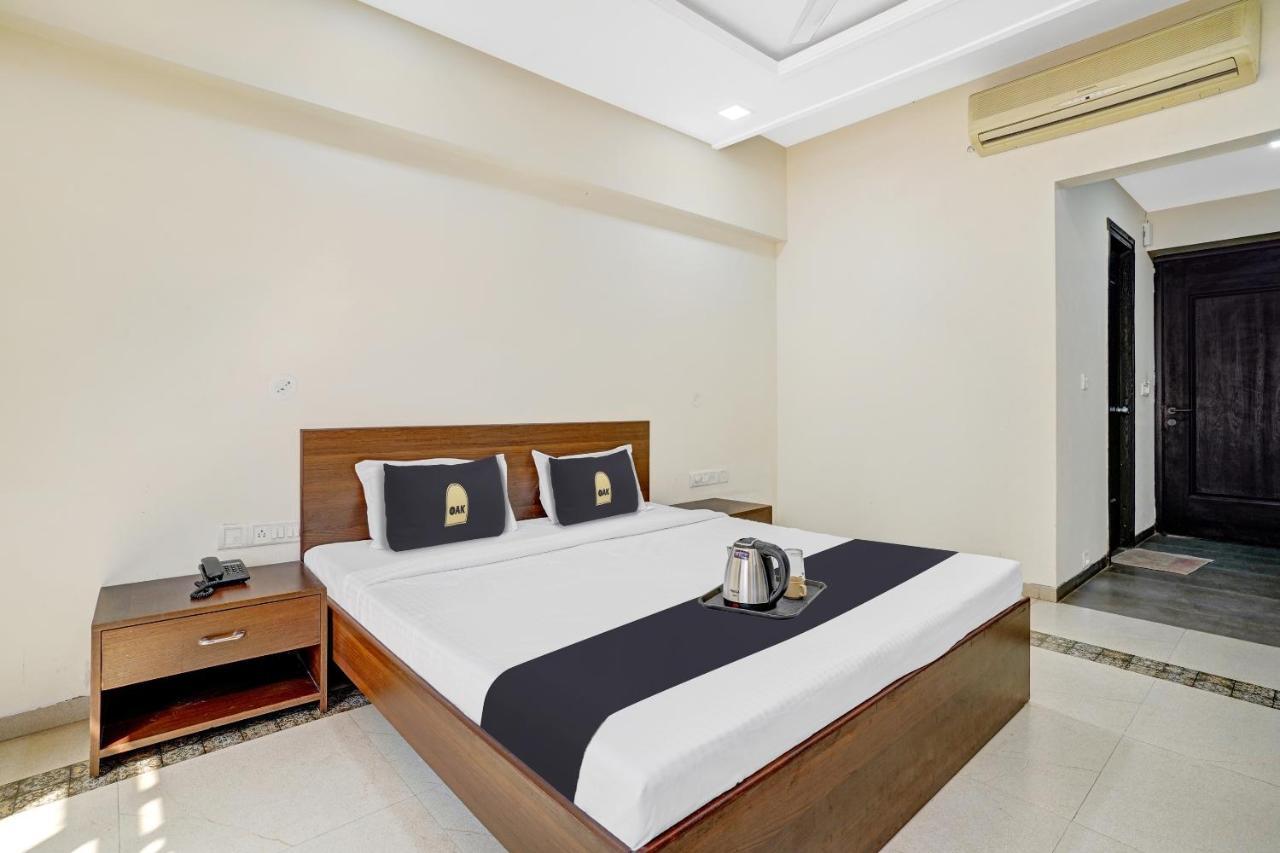 Townhouse Oak Hotel Rama Насик Экстерьер фото